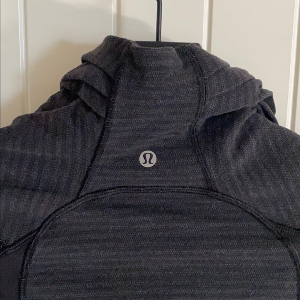 LULULEMON JACKET